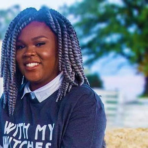 Meet your Posher, Aprille